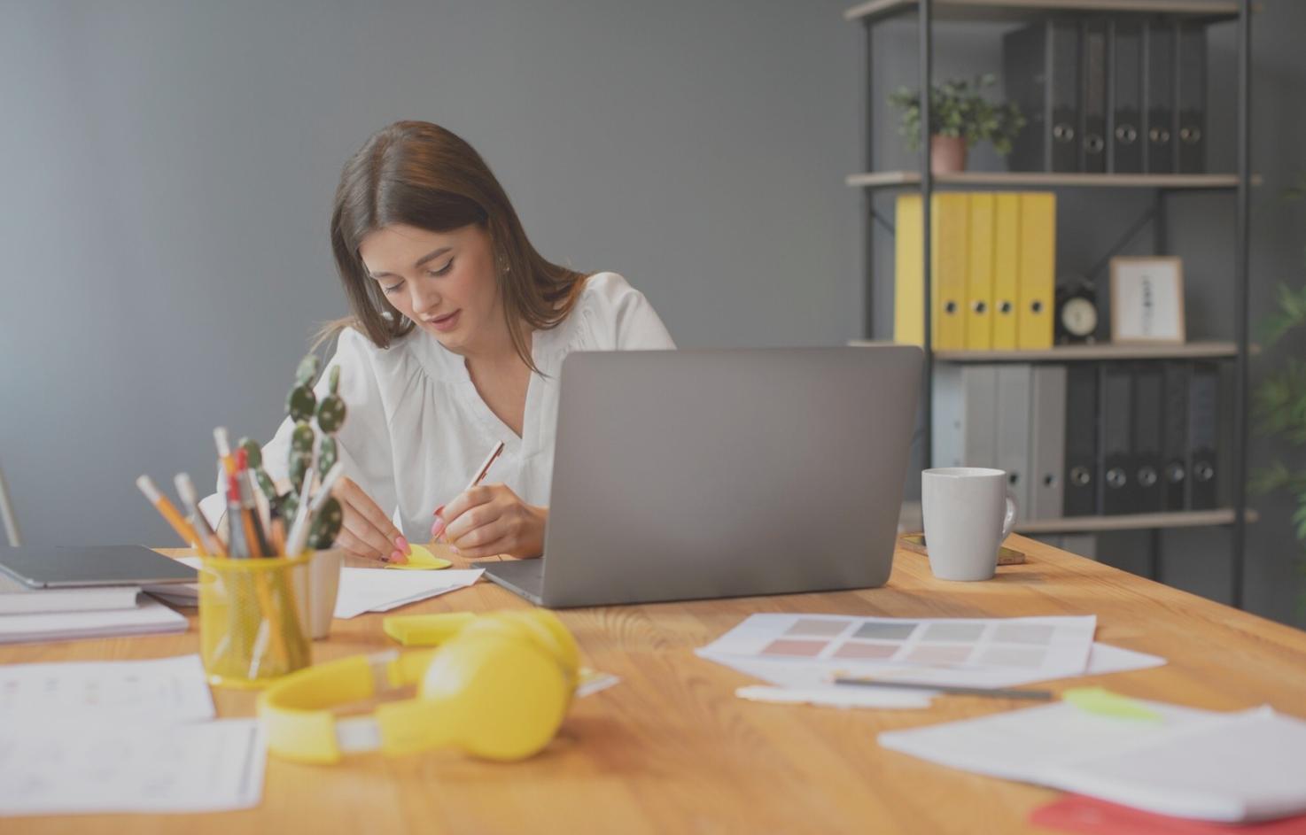 Financial analysis and investment planning workspace